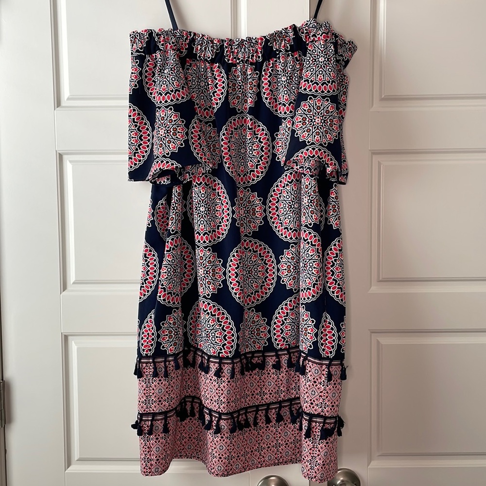 Maggy London 12 off the shoulder navy and red dress